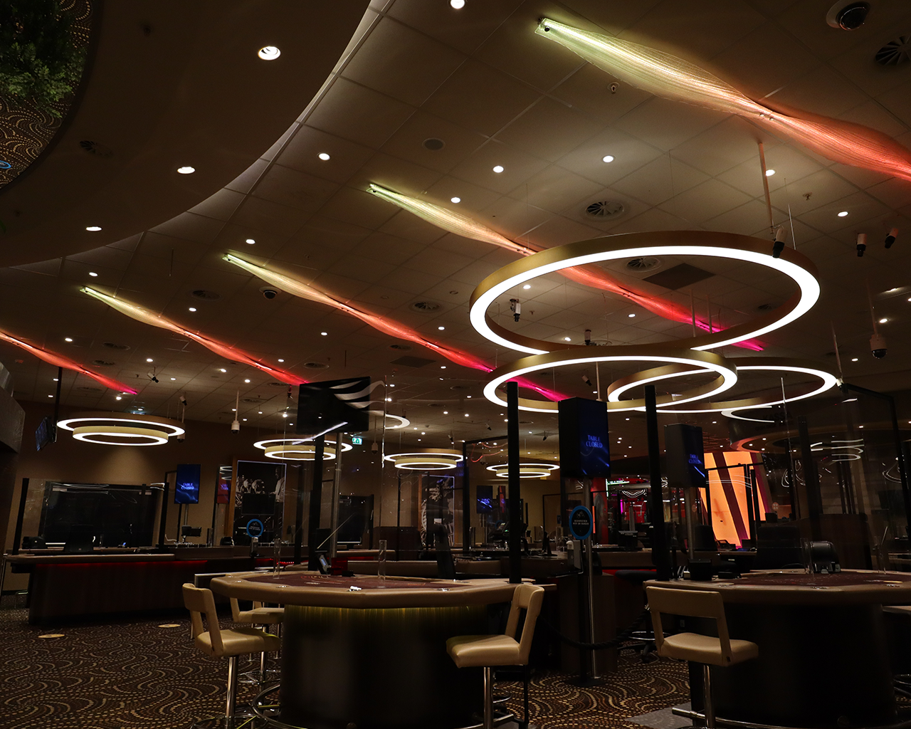 Holland Casino Scheveningen - spacelab lighting_